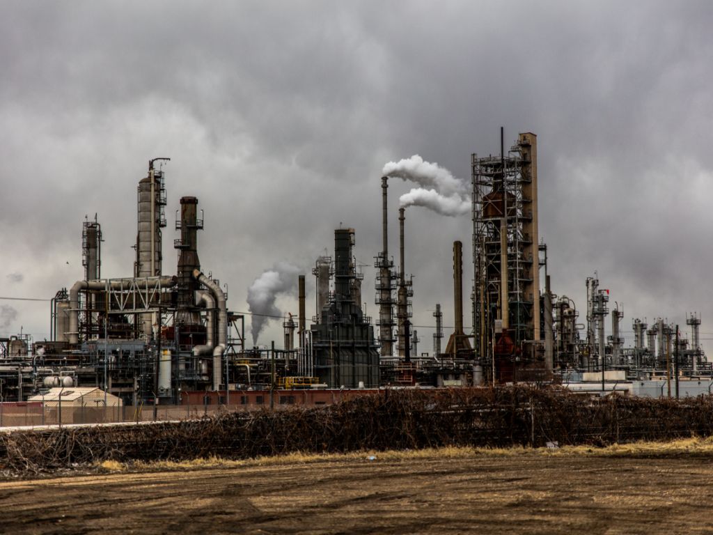 Trillions on Oil Fields despite Climate Change Warnings