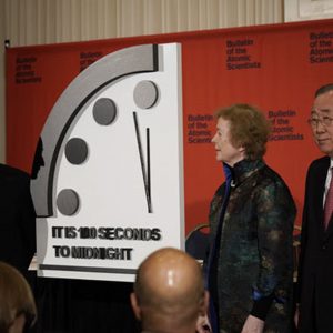 Doomsday clock:100 seconds to midnight