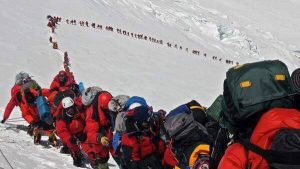 Climbers heading to the summit of Mt Everest on May 19, 2016. Photo: Karma Sherpa