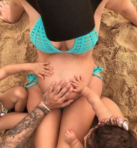 Catherine Paiz announced her pregnancy with the third child