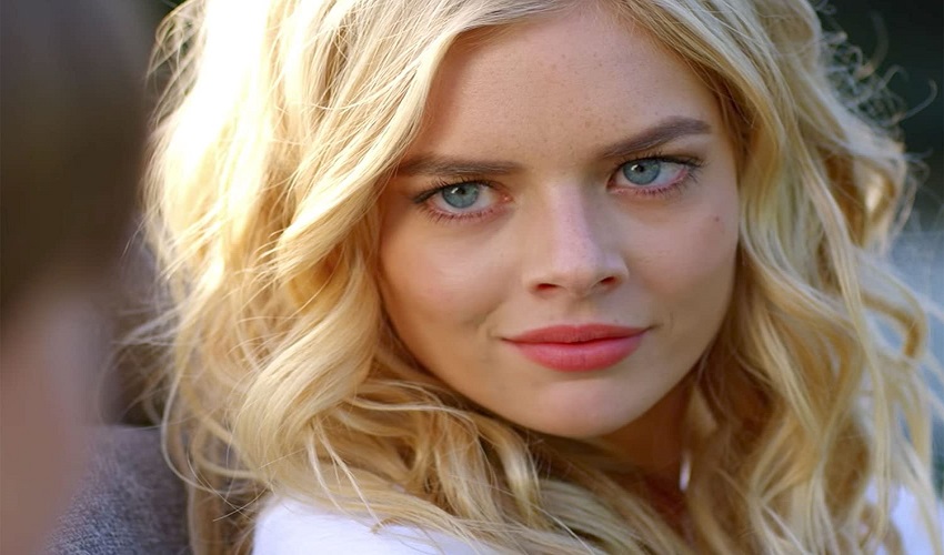 Know About Samara Weaving Dating Affairs , Net Worth , & Family.