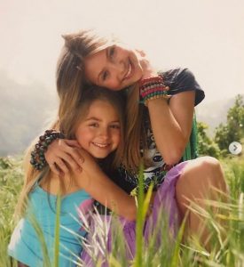 Taylor Momsen with her younger sister, Sloane Momsen