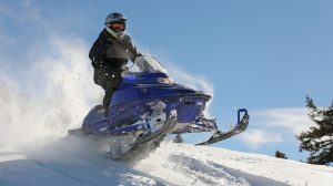 3 Reasons Why You Should Try Snowmobiling This Winter